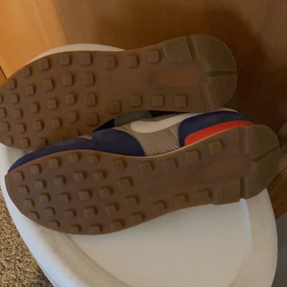 Shoes - Picture 3 of 6